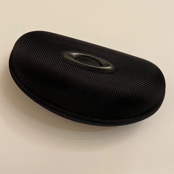 Oakley Eye Glass Case - Picture 3 of 4